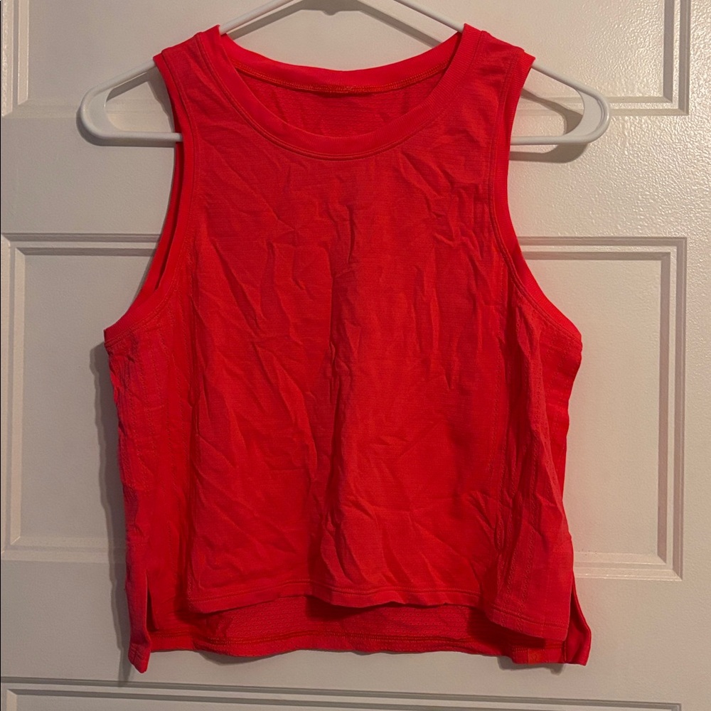 BNWOT lululemon train to be tank - size 6
